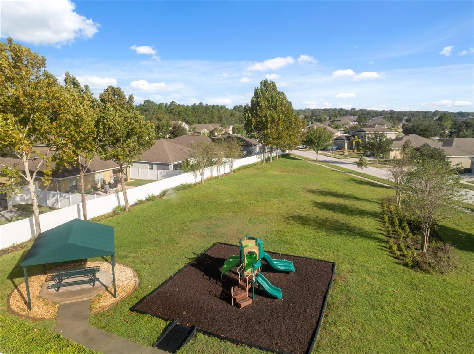 BRIAR OAKS VILLAGE 01 - Residential