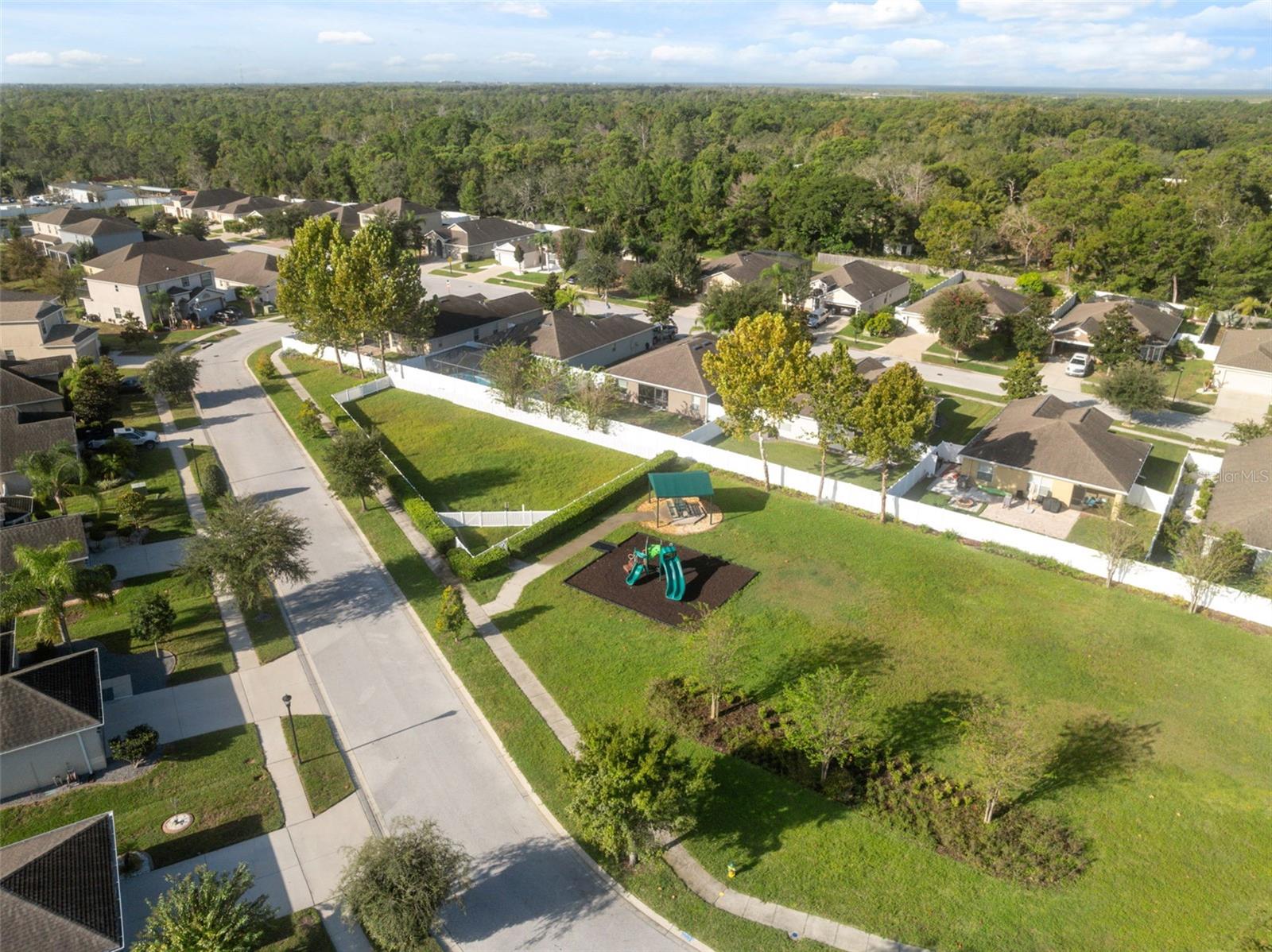 BRIAR OAKS VILLAGE 01 - Residential