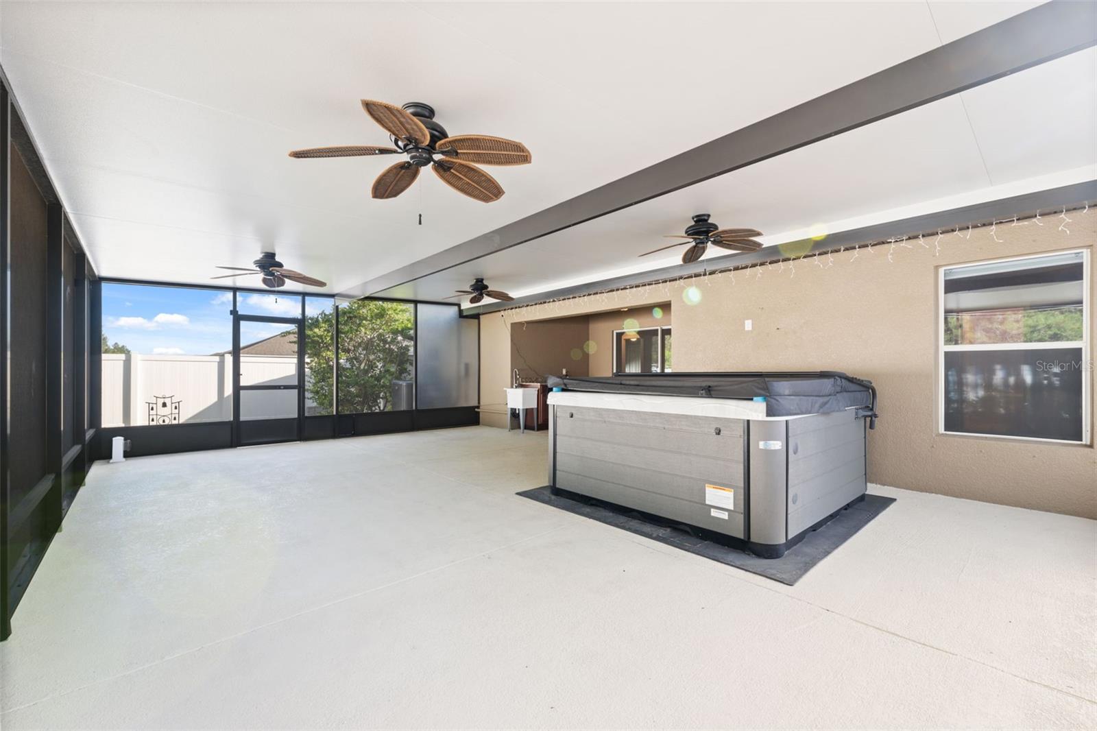BRIAR OAKS VILLAGE 01 - Residential