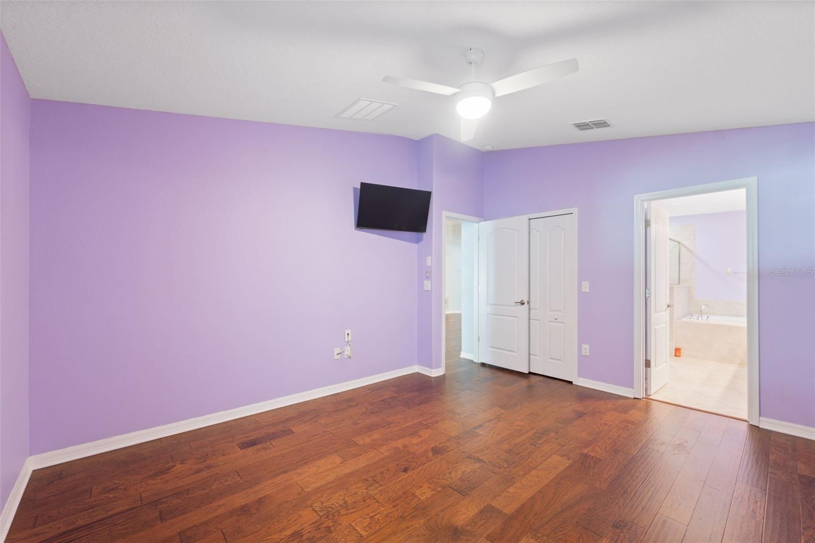 BRIAR OAKS VILLAGE 01 - Residential