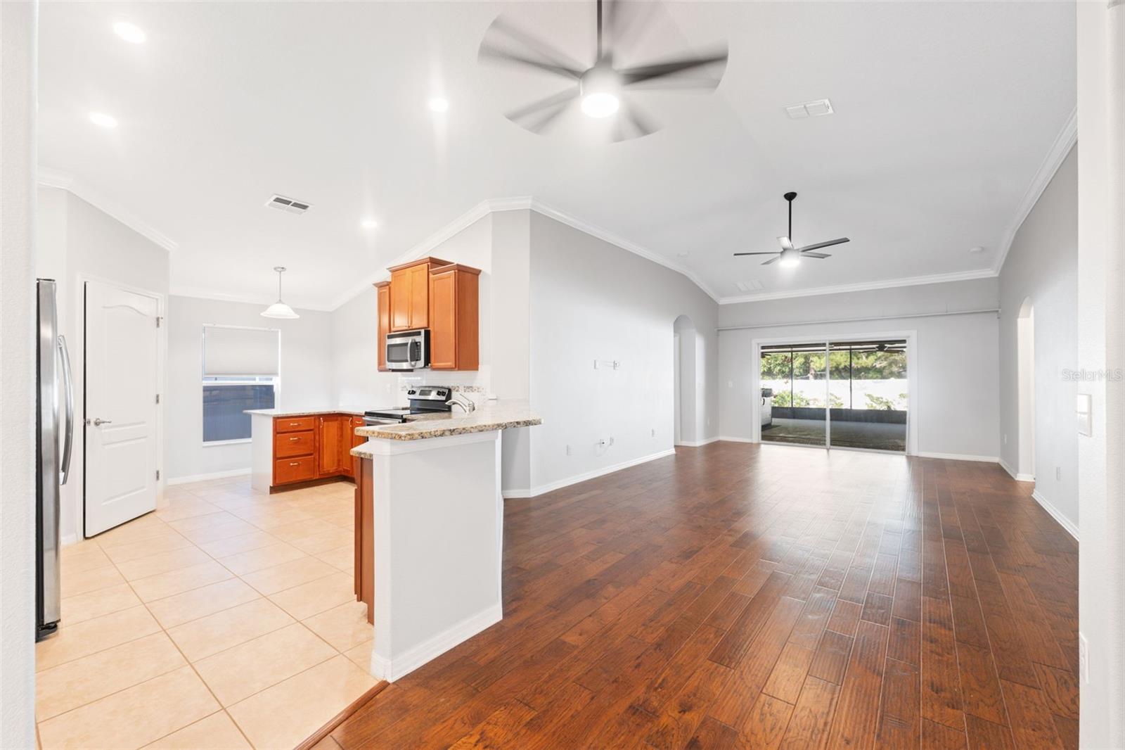BRIAR OAKS VILLAGE 01 - Residential