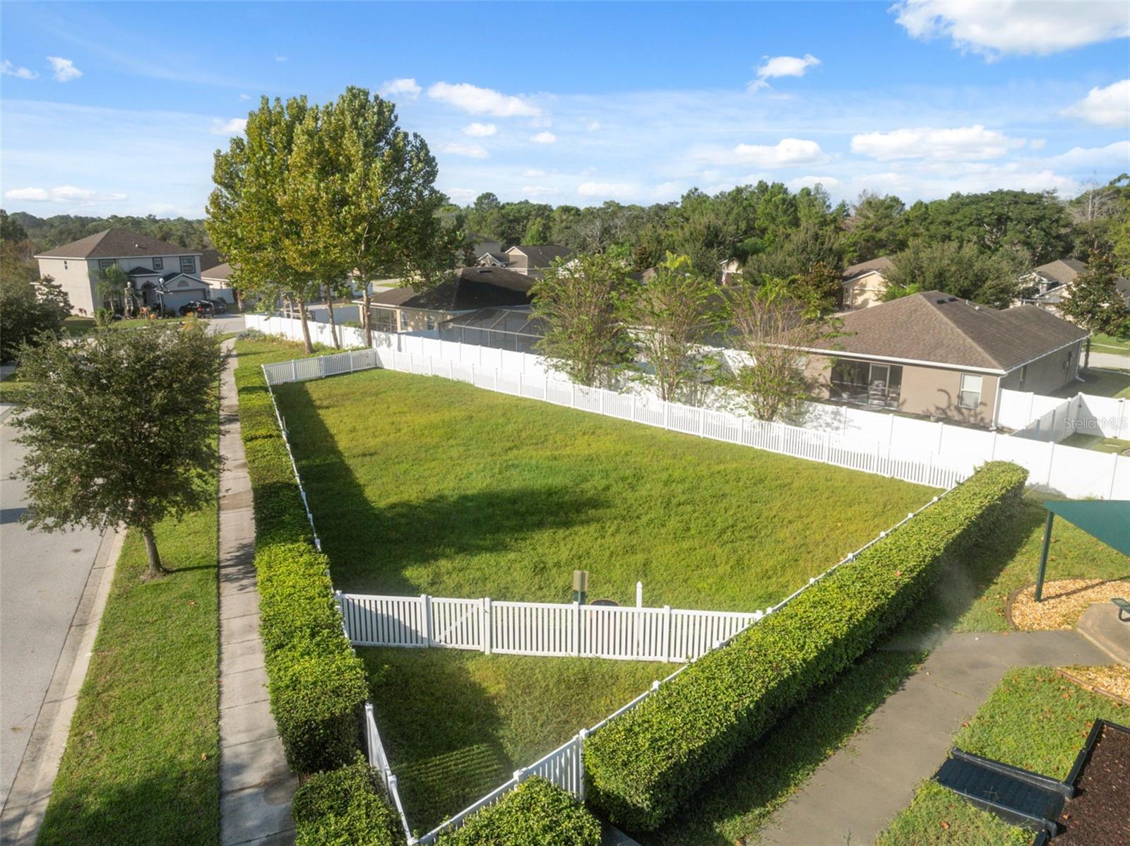BRIAR OAKS VILLAGE 01 - Residential