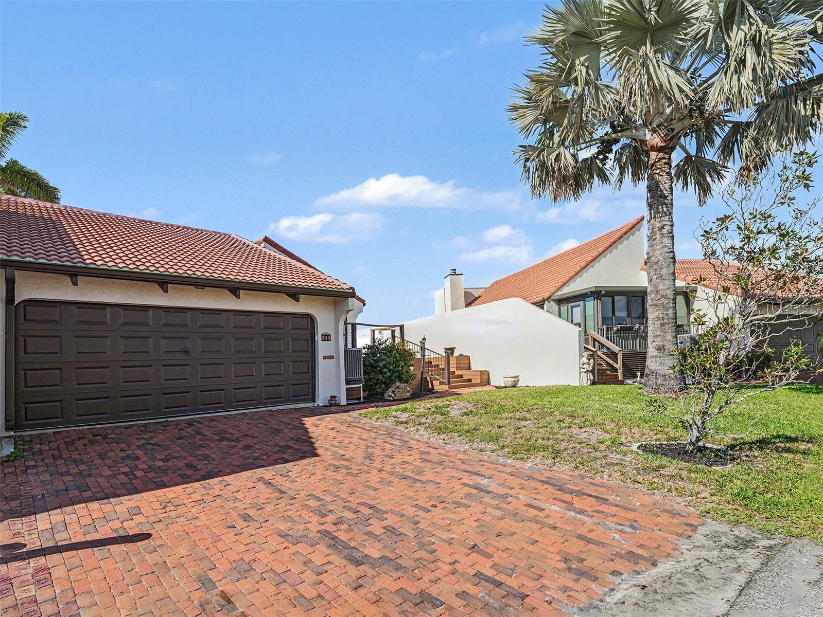 EMERALD POINTE VILLAS PH 03 - Residential