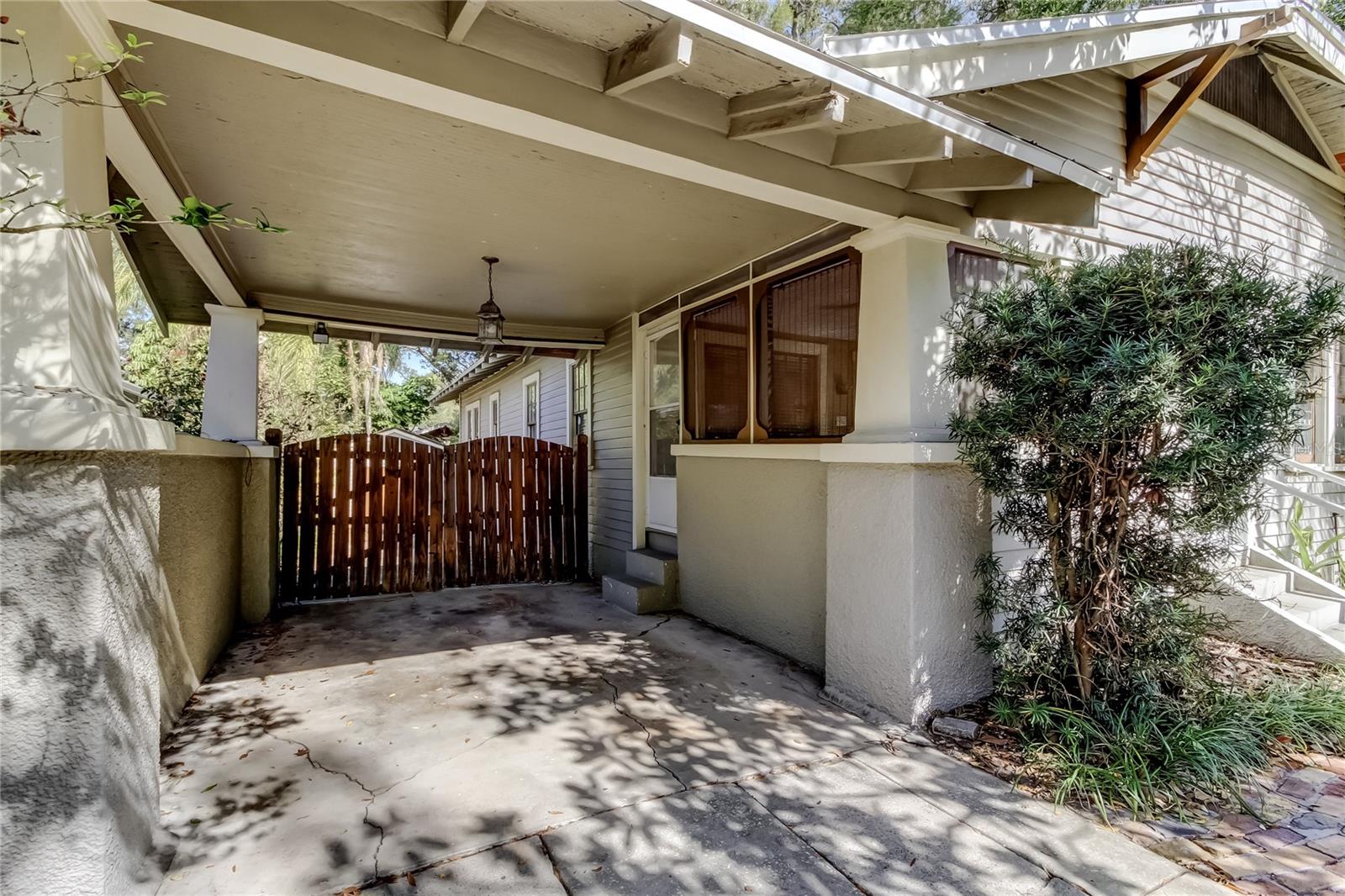 1004 E CRENSHAW STREET