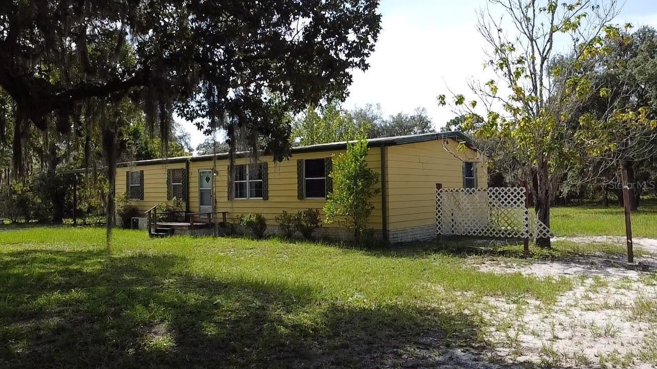 Photo 2 of 25 of 15536 PETER MAX BOULEVARD mobile home