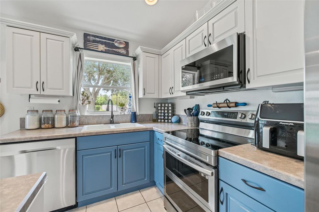 Photo of 11830 Autumn Creek Drive, Riverview, FL 33569 (MLS # TB8401135)