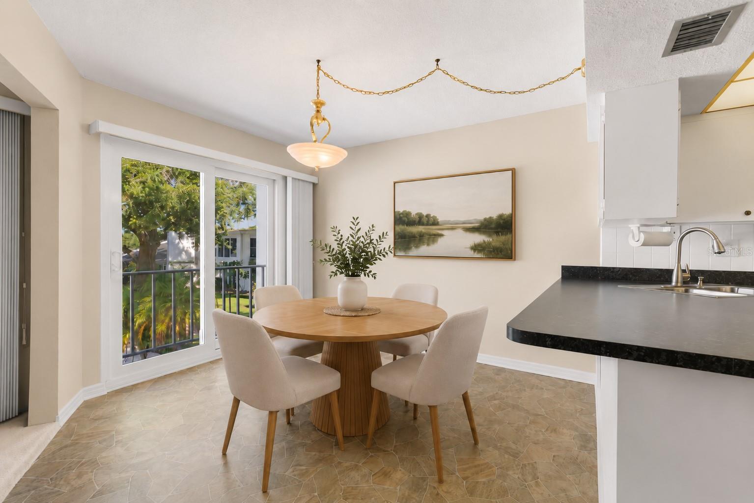 PENTHOUSE GROVES - Residential