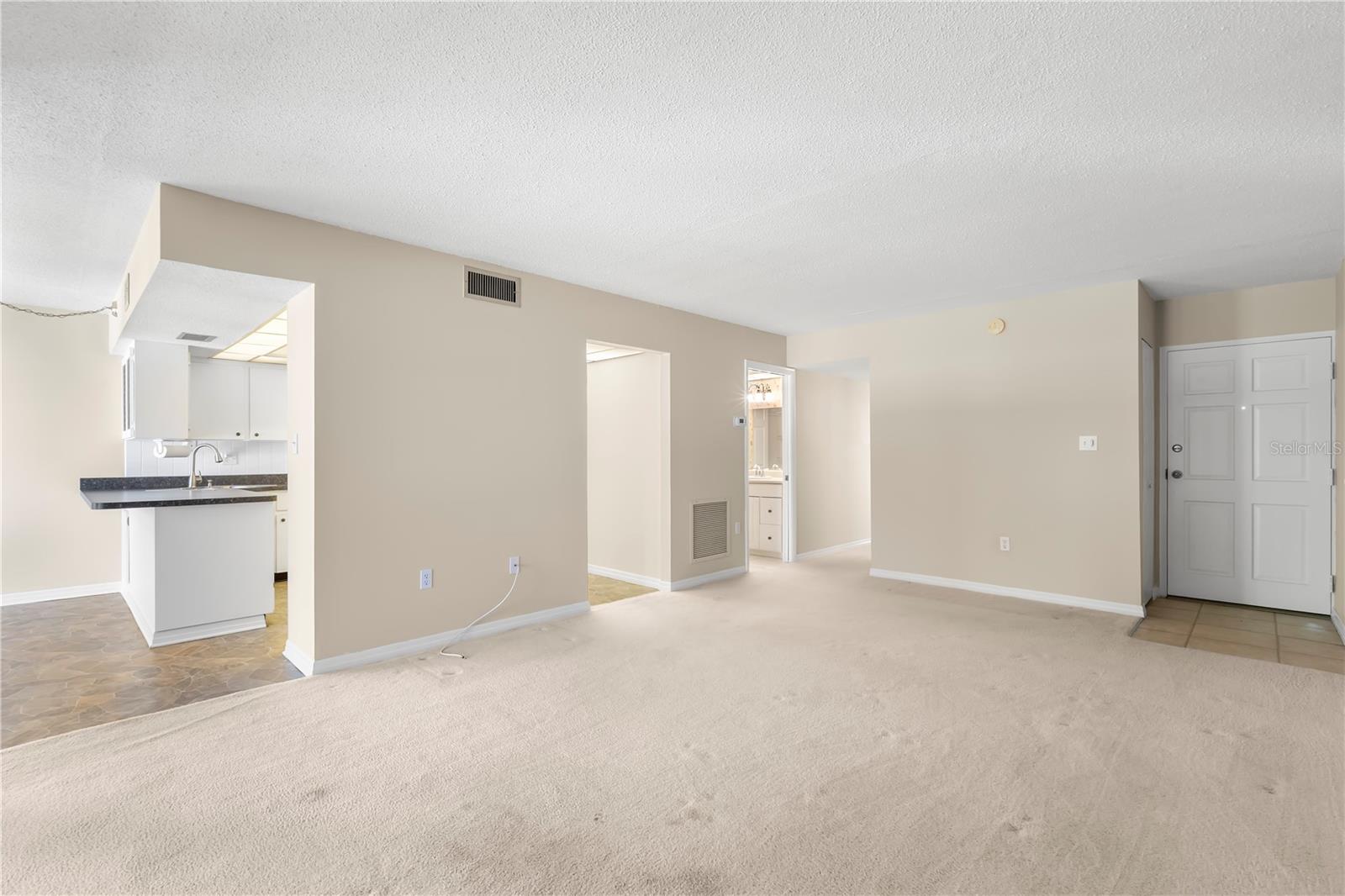 PENTHOUSE GROVES - Residential