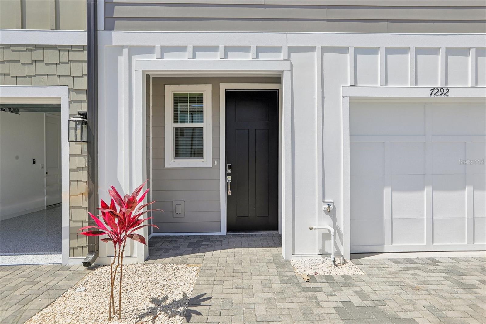 7292 DEER VALLEY CIRCLE