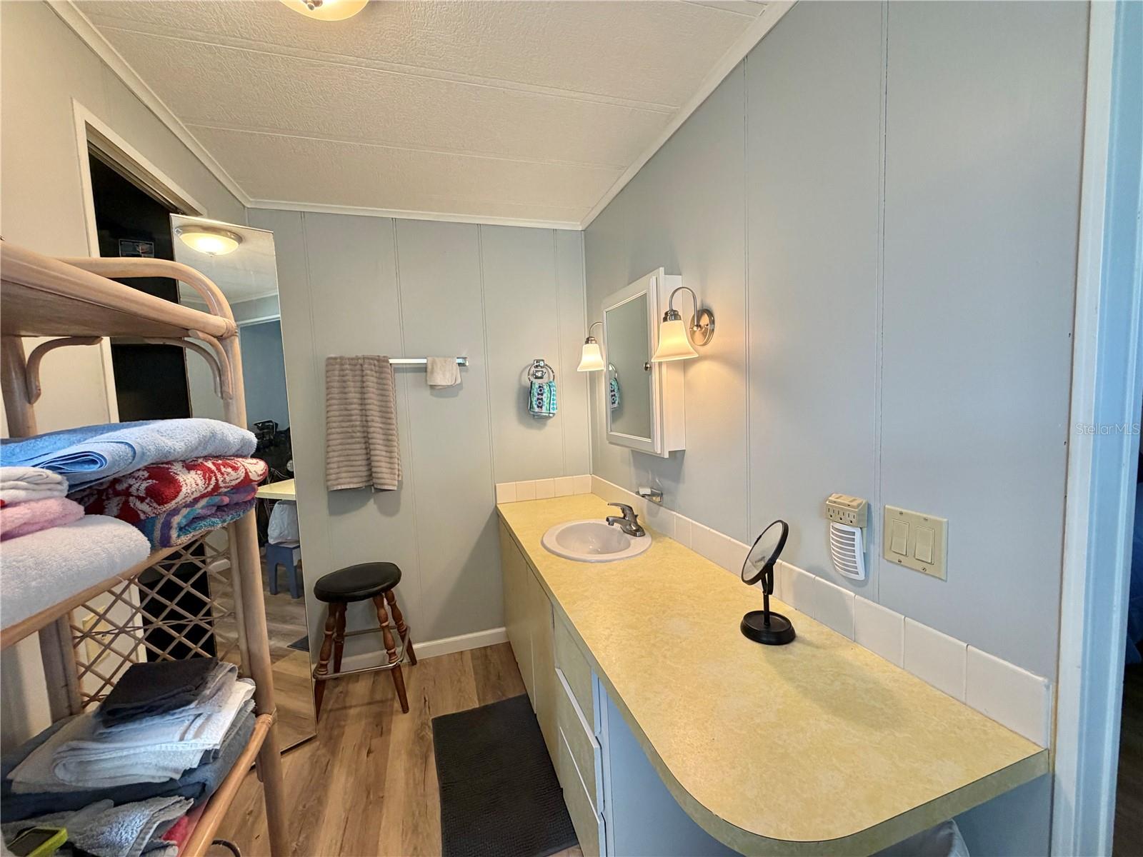 HAWTHORNE AT LEESBURG A COOP - Residential