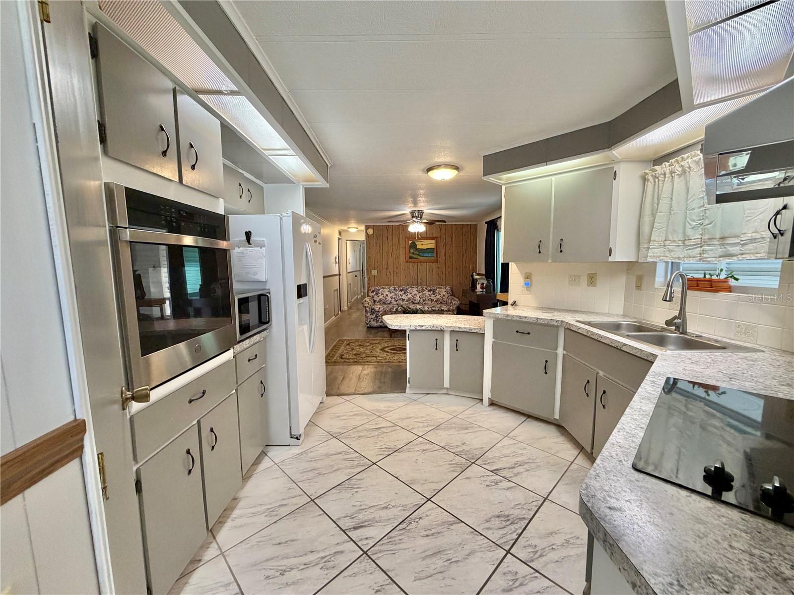 HAWTHORNE AT LEESBURG A COOP - Residential