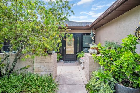 Photo of 3284 Gorse Court, Palm Harbor, FL 34684 (MLS # TB8415147) Photo of 3284 Gorse Court, Palm Harbor, FL 34684 (MLS # TB8415147)