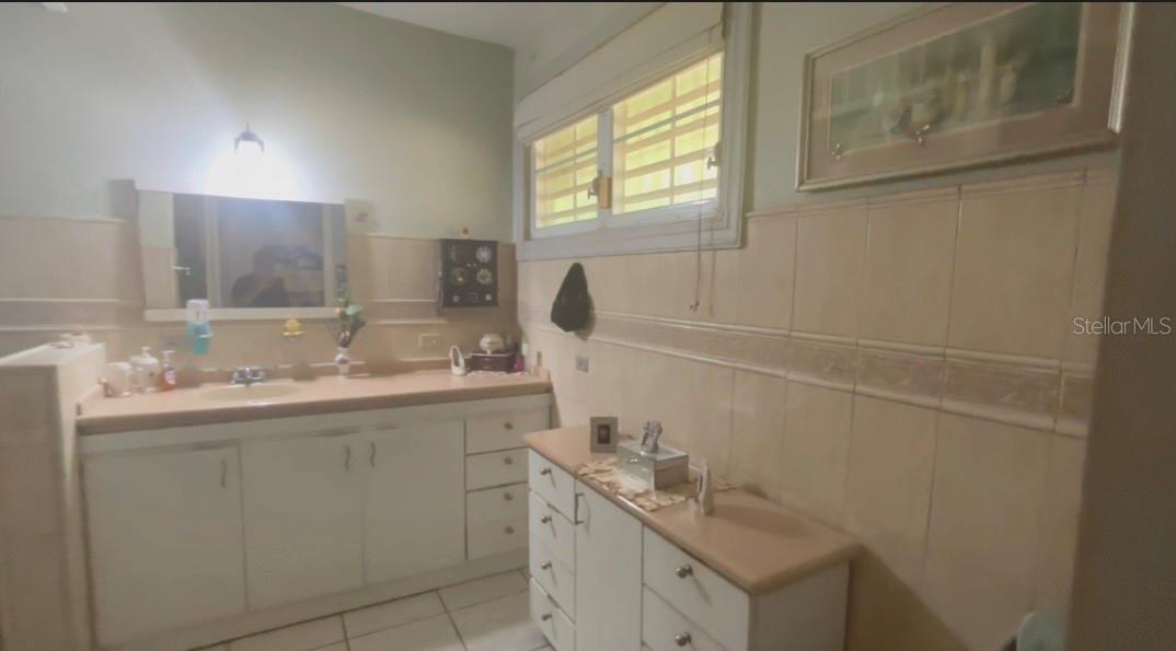 LA CENTENA - Residential