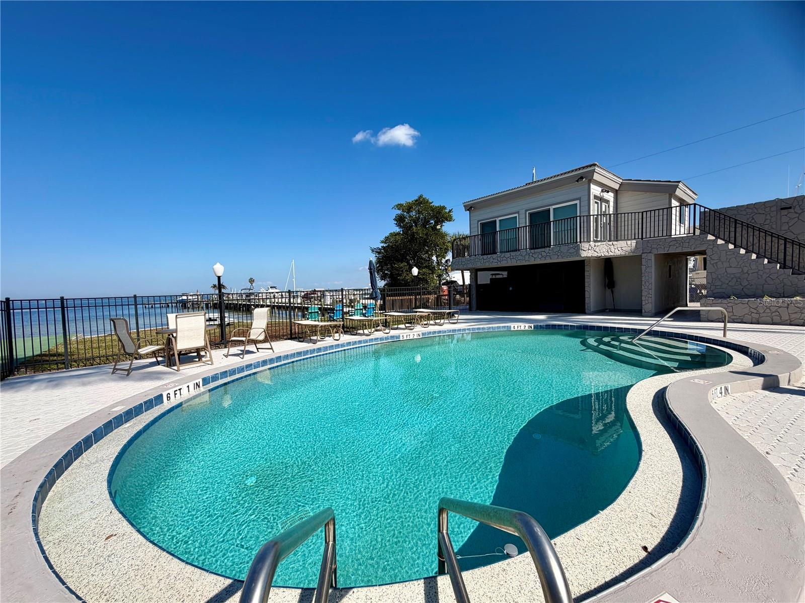 RIVER HARBOR WEST - Residential