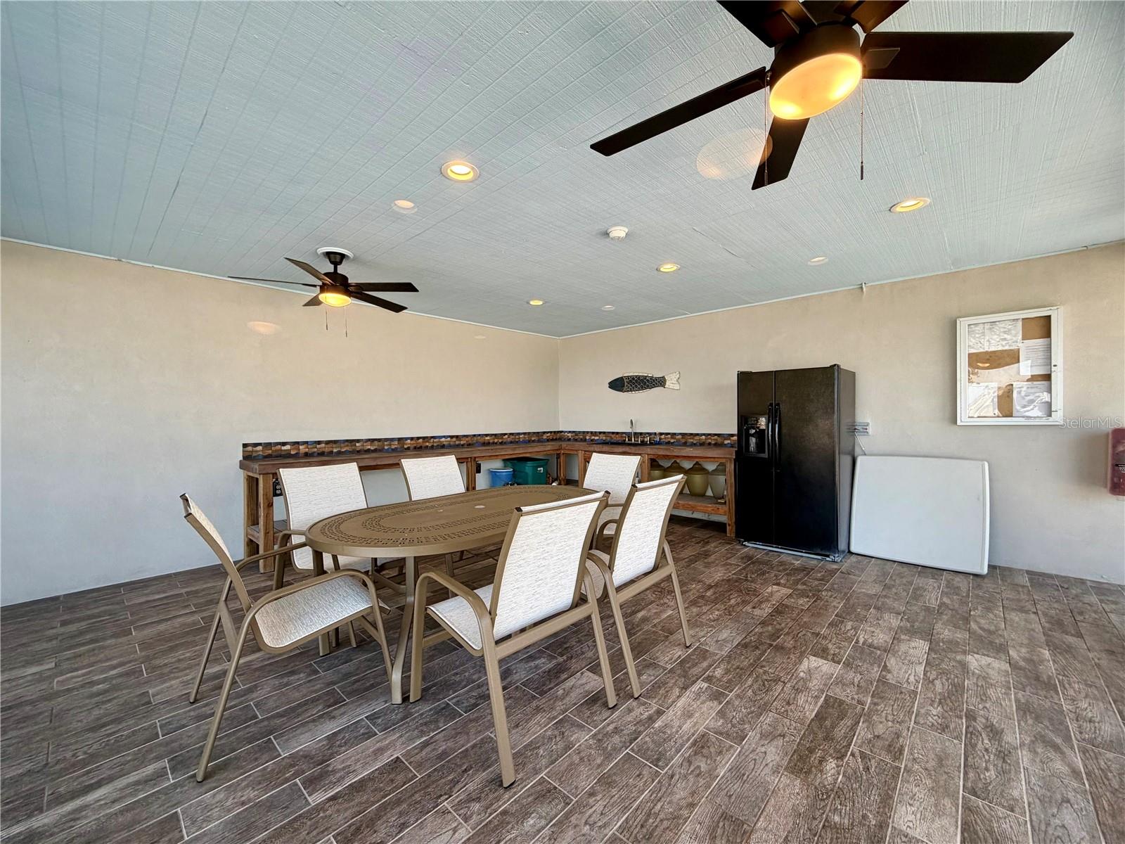 RIVER HARBOR WEST - Residential