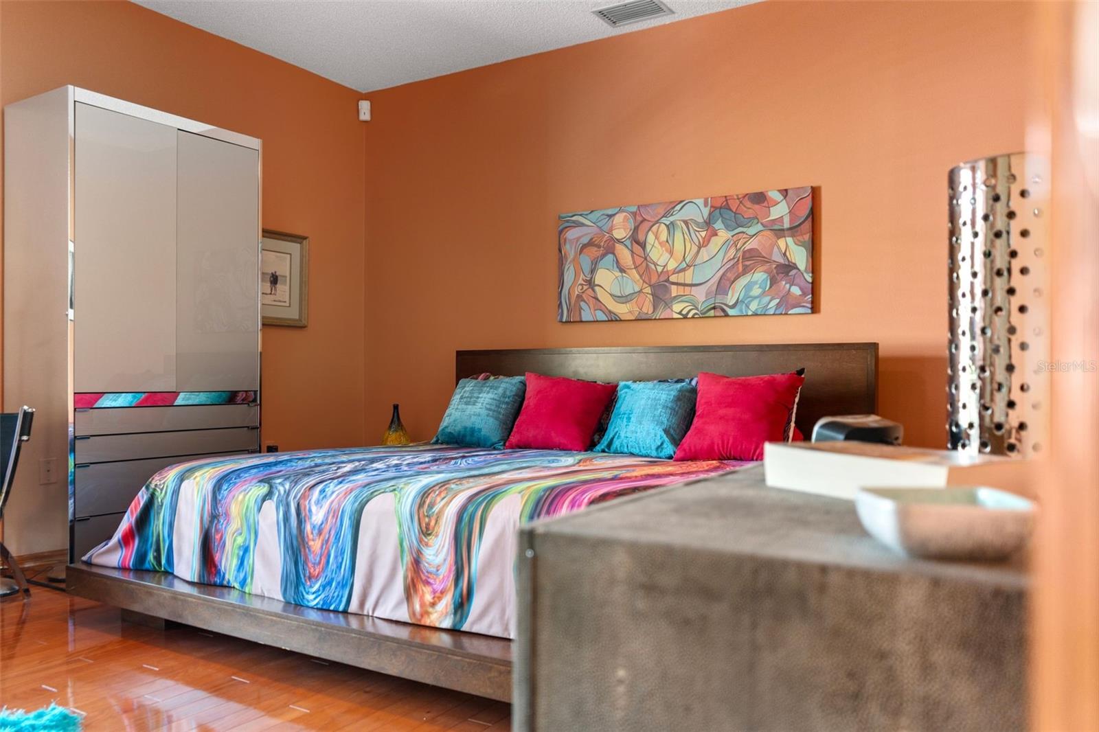 RIVER HARBOR WEST - Residential