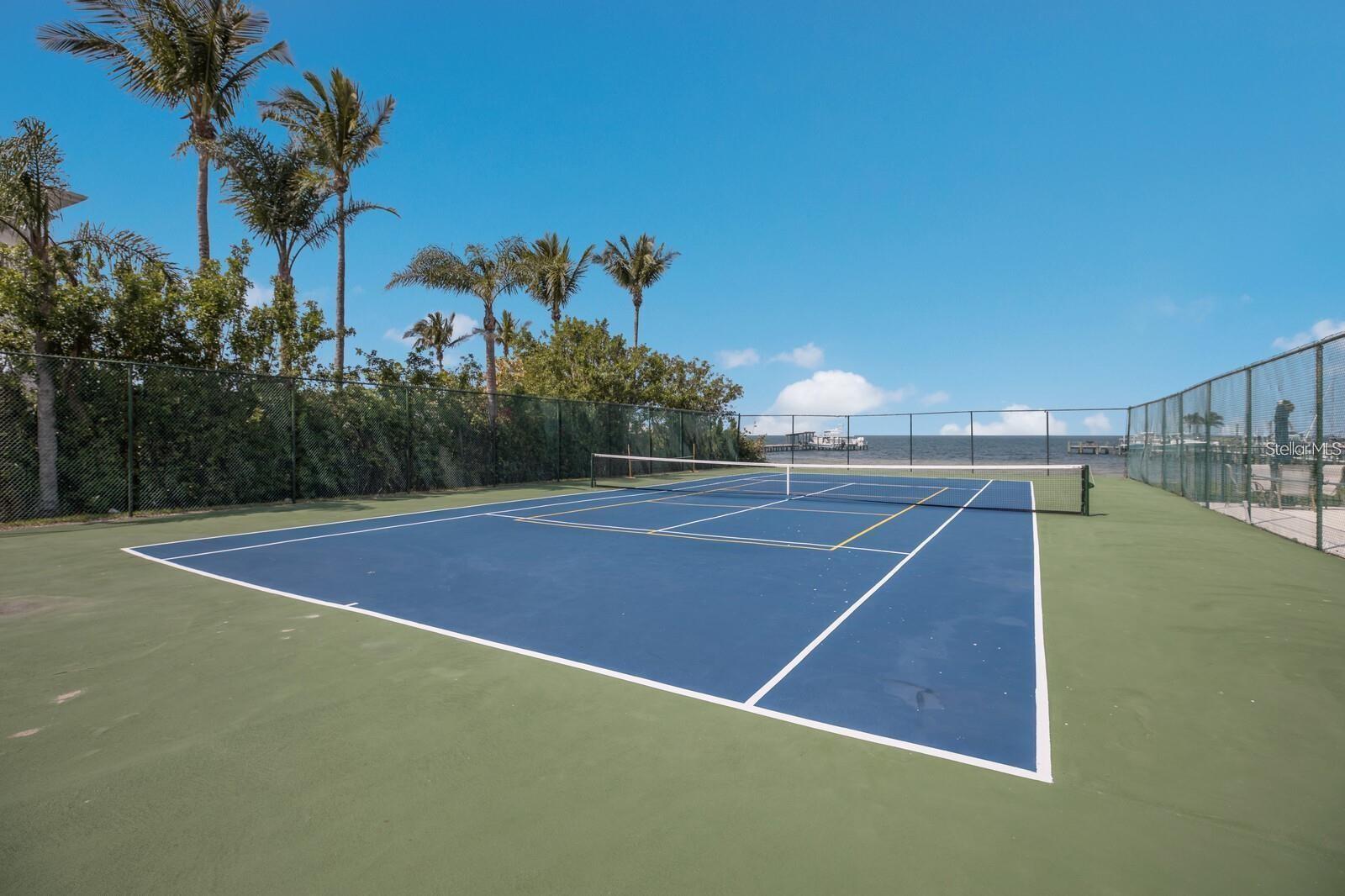 RIVER HARBOR WEST - Residential