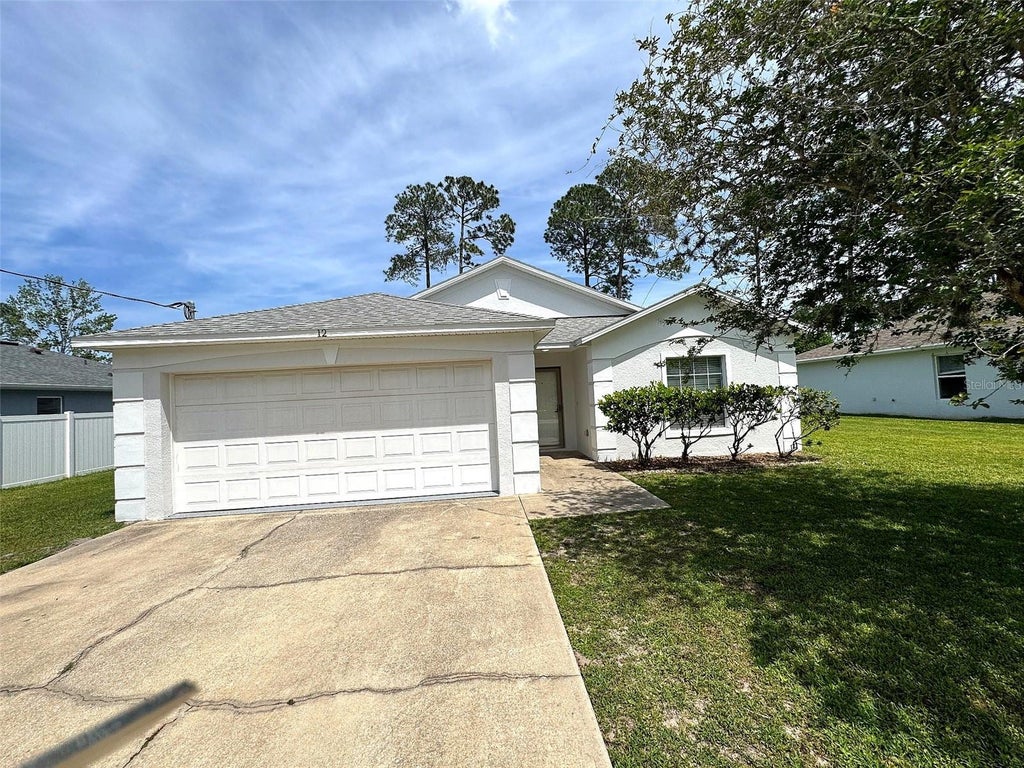 Photo of 12 N Reynolds Place, Palm Coast, FL 32164 (MLS # FC318983)