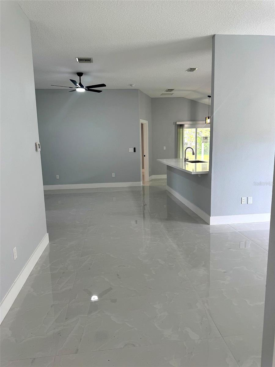 12 N REYNOLDS PLACE