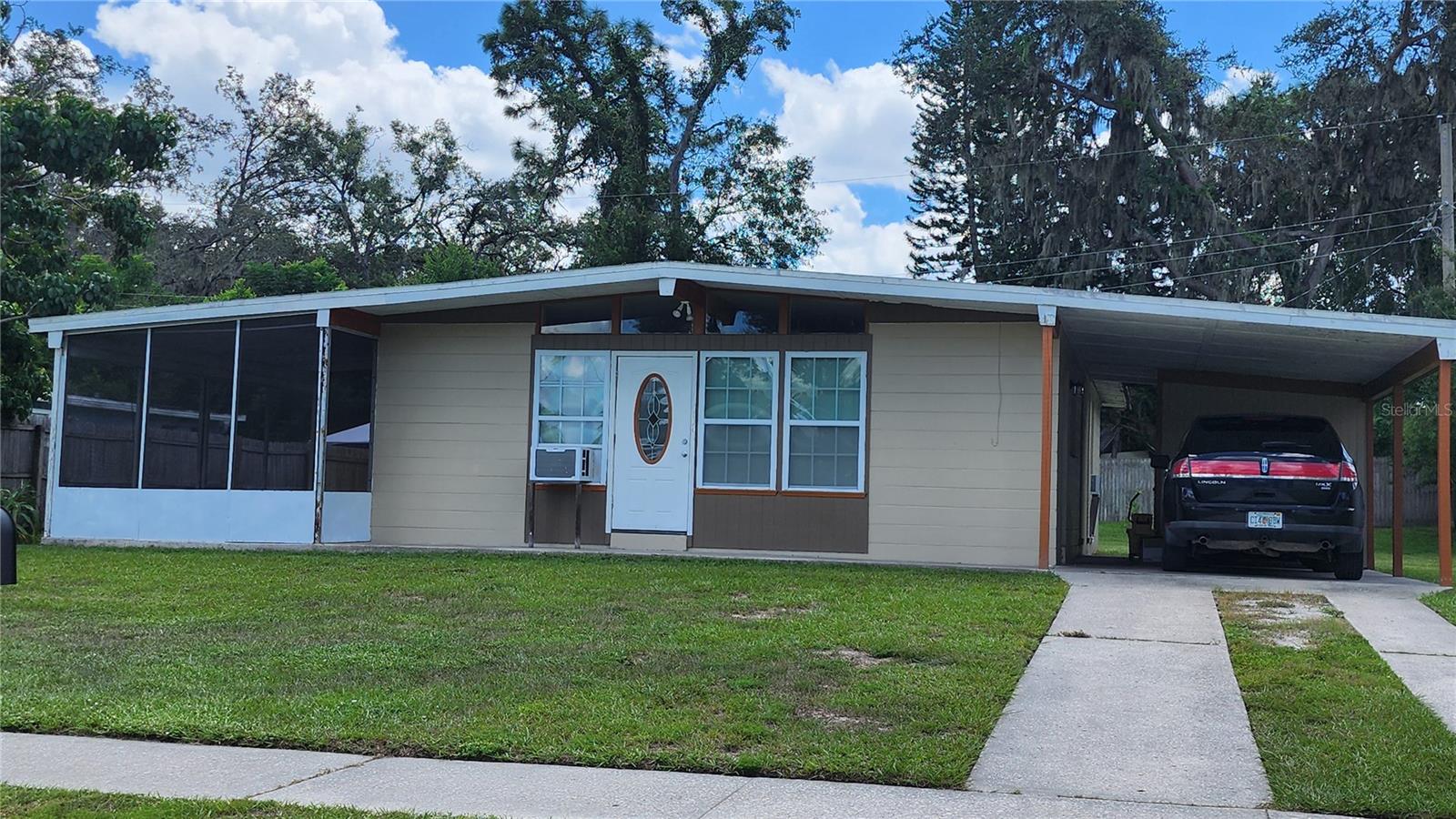 1122 DOGWOOD AVENUE