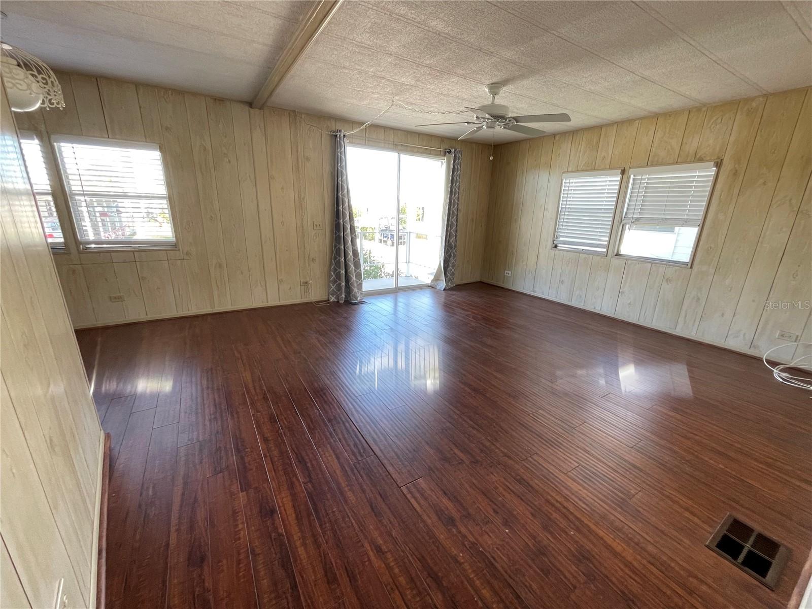 90 RED OAK DRIVE