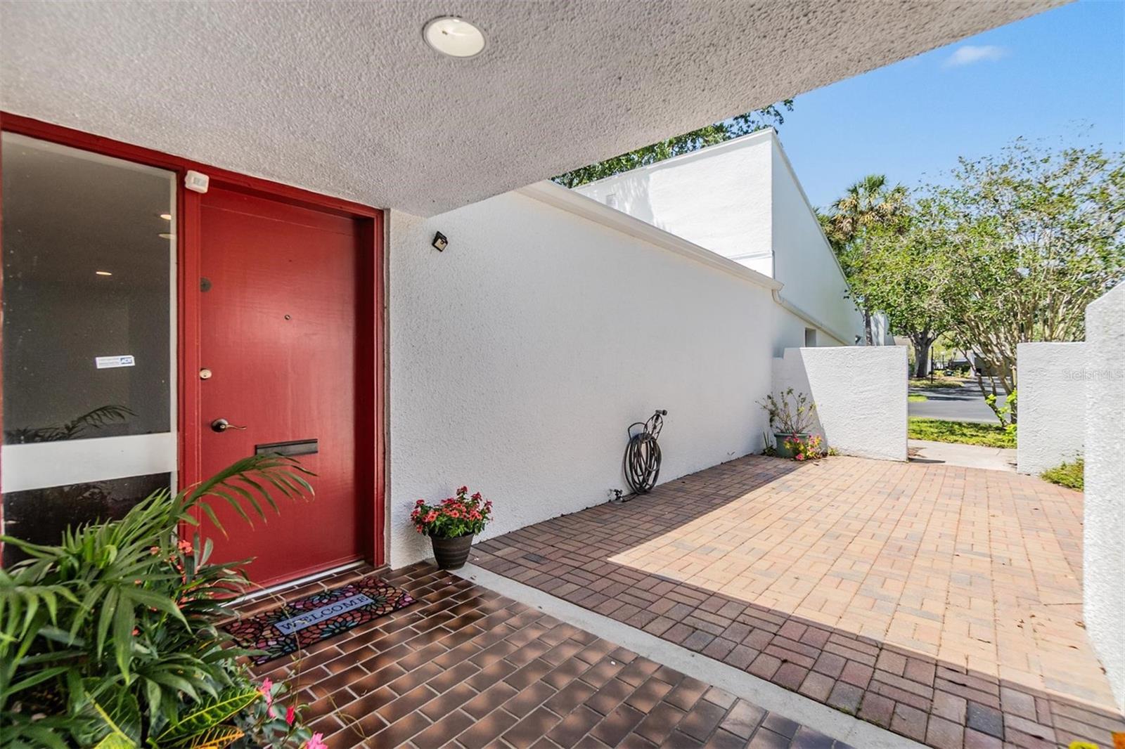 4002 CYPRESS COURT 4002