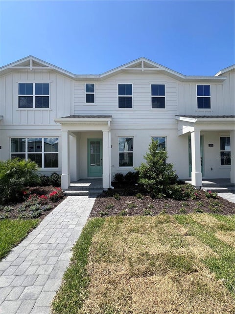 Photo of 1872 Crowncrest Drive, Apopka, FL 32703 (MLS # O6417537)
