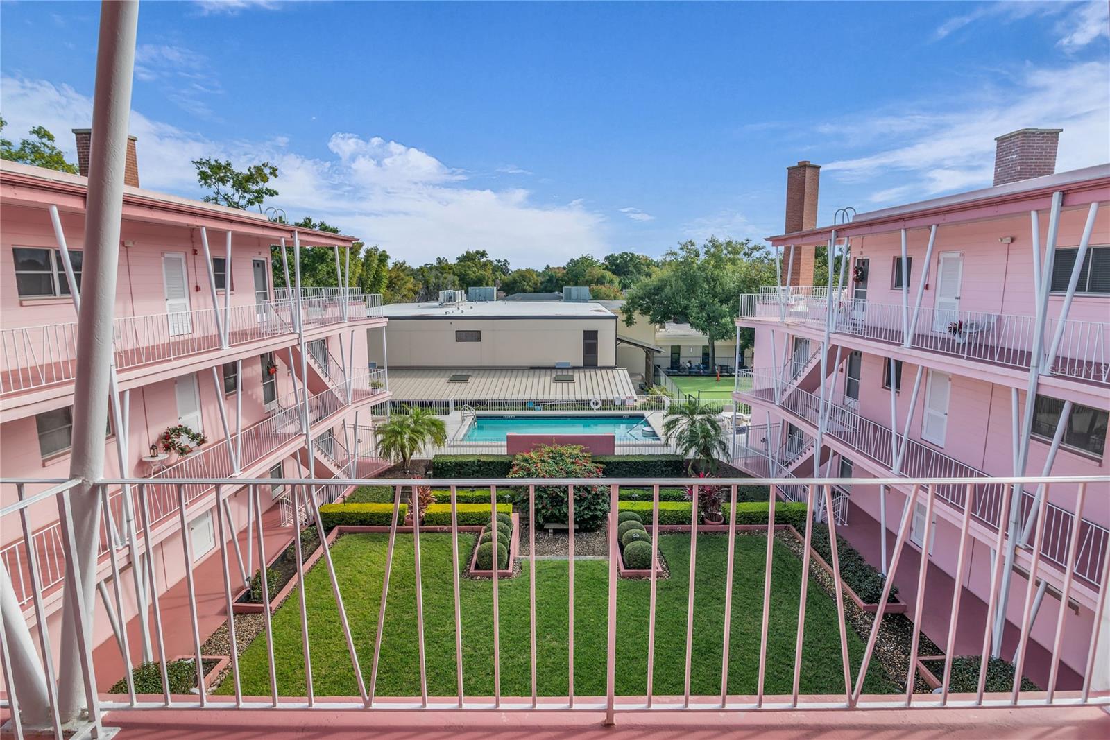 PARK AIRE CONDO - Residential