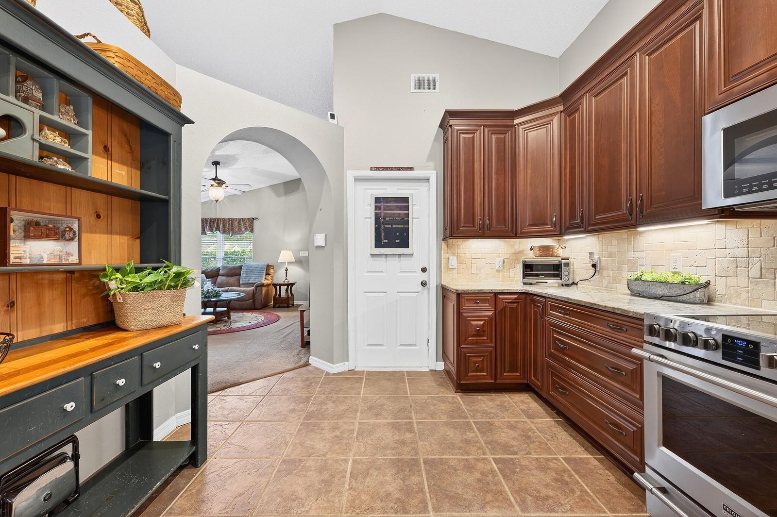 DEAN POINT - Residential