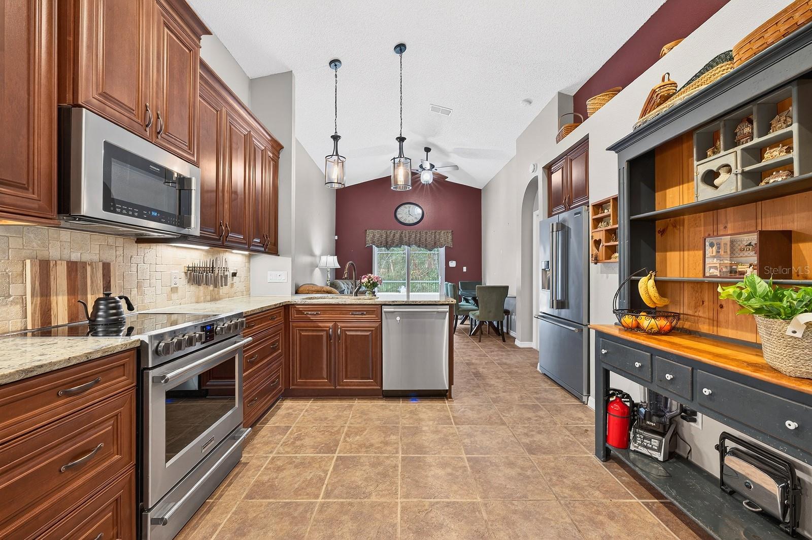 DEAN POINT - Residential