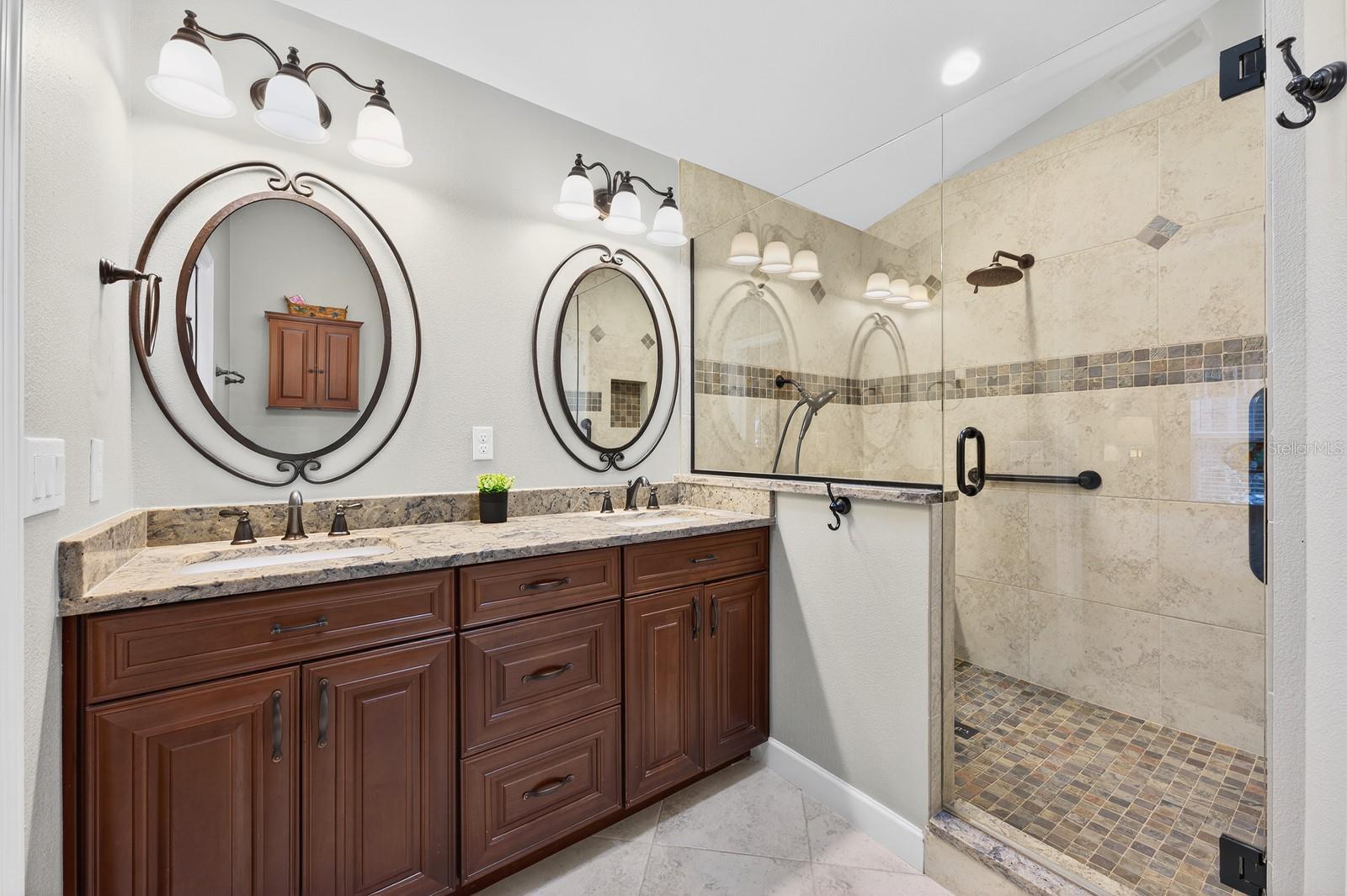 DEAN POINT - Residential