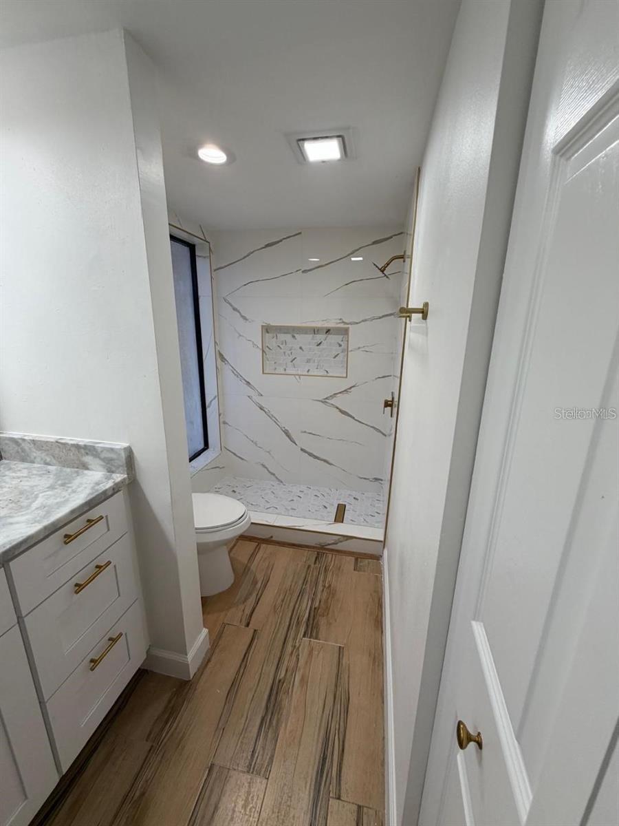 SPANISH OAKS - Residential