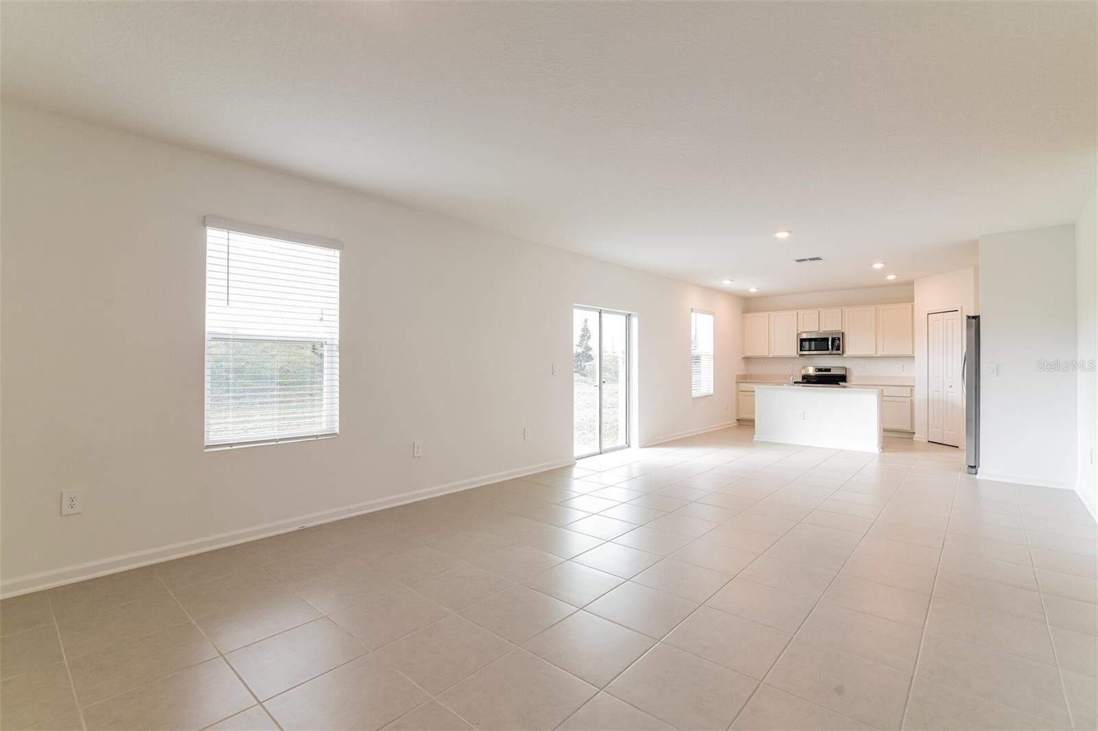 CROSSWINDS EAST PH 1 - Residential Lease