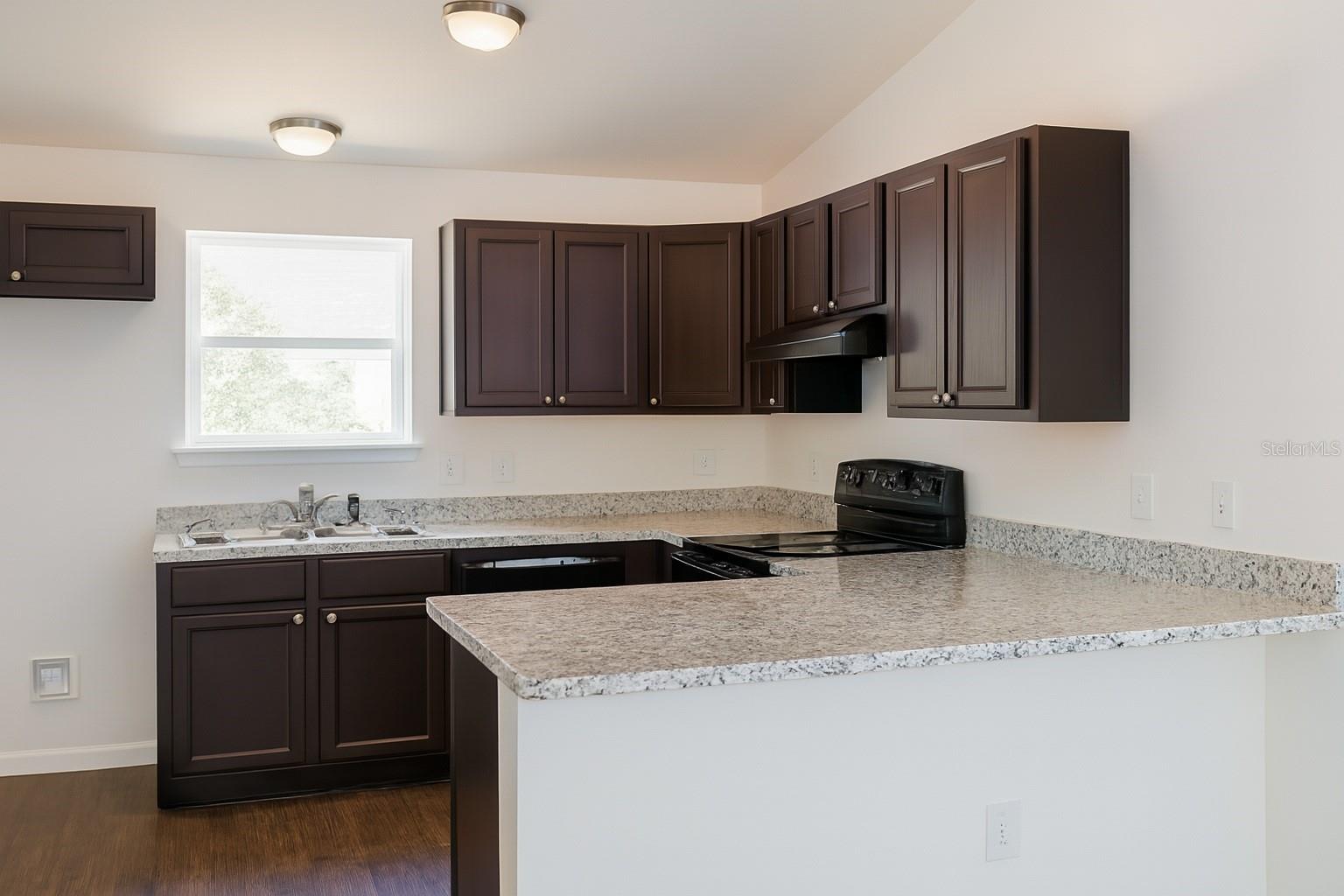 OCALA PARK ESTATE - Residential Lease