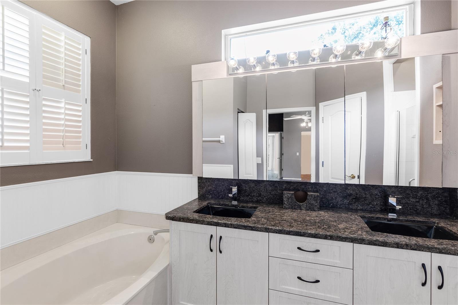 OAK COURT PH 2-A & 2-B - Residential