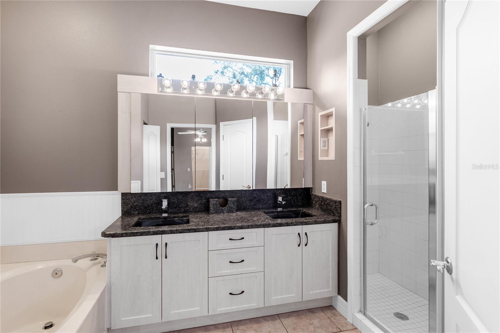 OAK COURT PH 2-A & 2-B - Residential