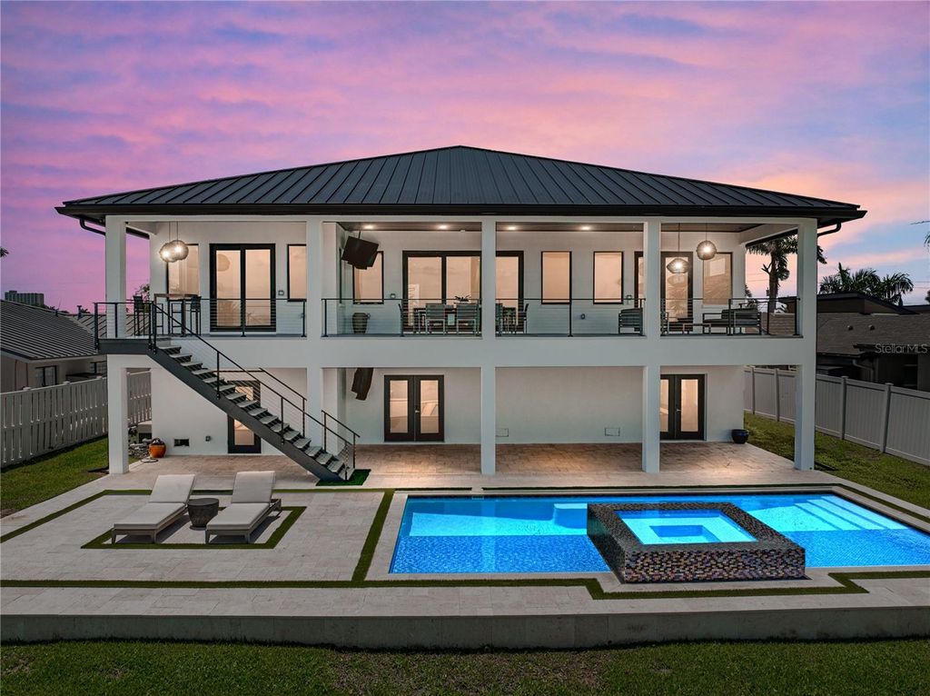 Photo of 1037 79th Street S, St Petersburg, FL 33707 (MLS # GC531303)