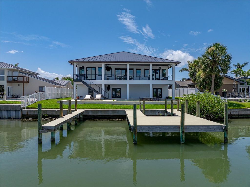 Photo of 1037 79th Street S, St Petersburg, FL 33707 (MLS # GC531303)