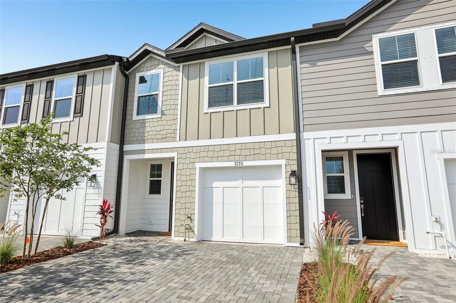 7270 DEER VALLEY CIR