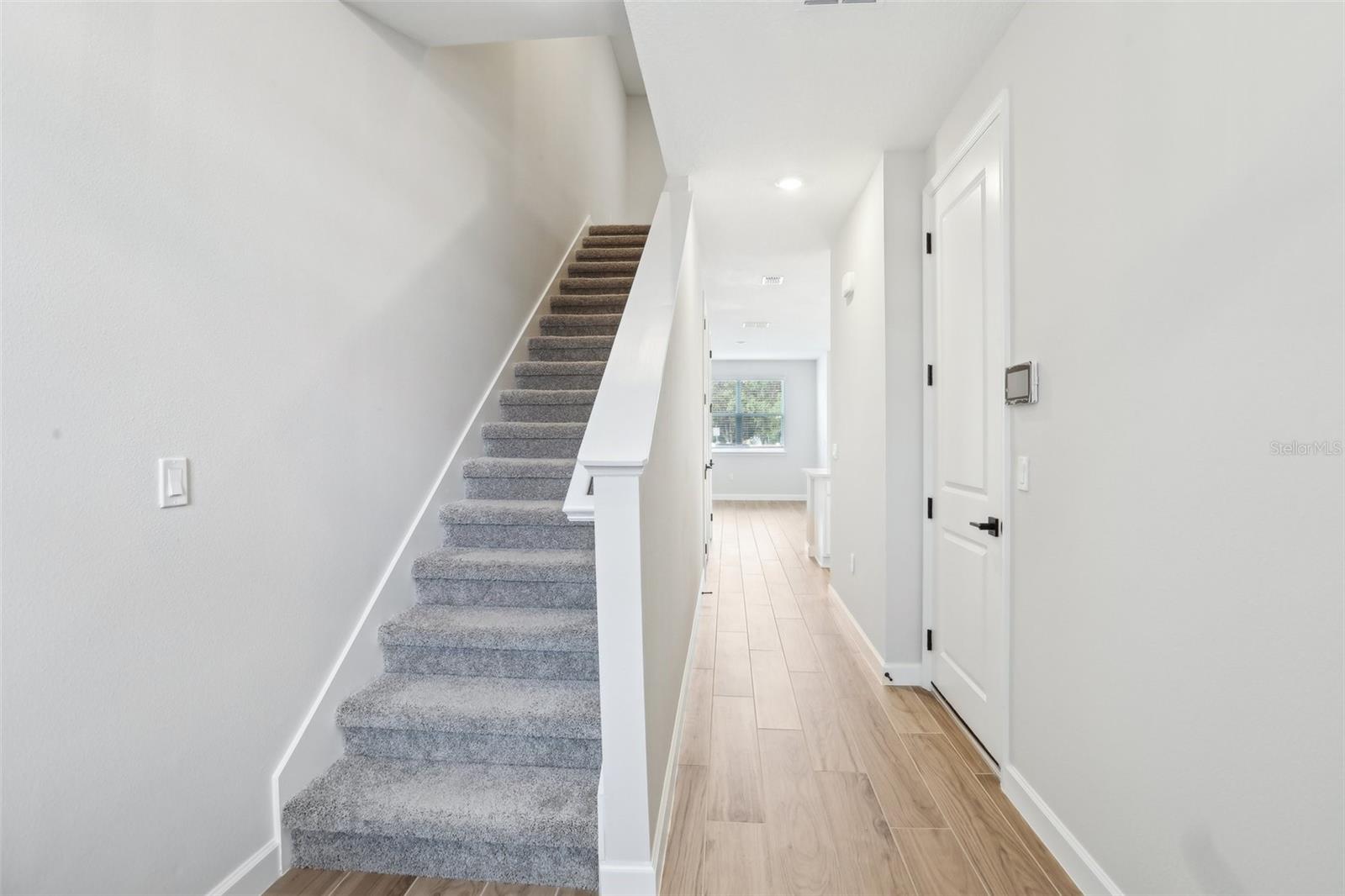 7270 DEER VALLEY CIR