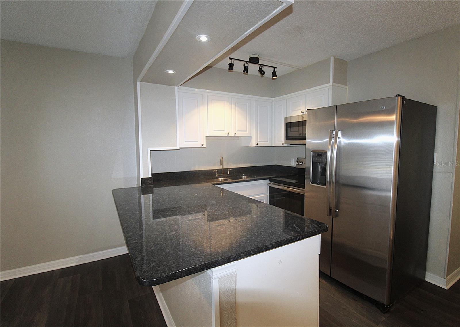 PHILLIPPE PARK REARRANGEMENT - Residential Lease