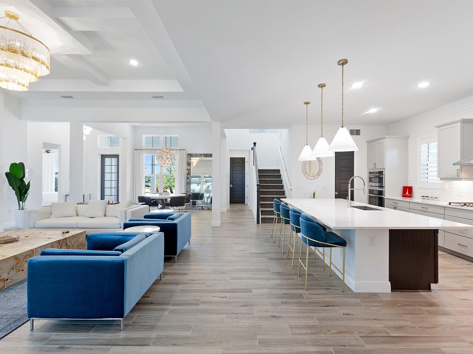 LAKEHOUSE COVE AT WATERSIDE - Residential