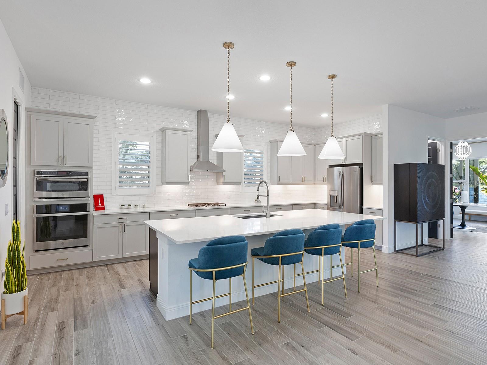 LAKEHOUSE COVE AT WATERSIDE - Residential