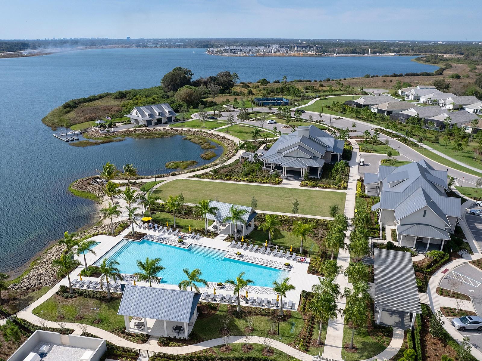 LAKEHOUSE COVE AT WATERSIDE - Residential