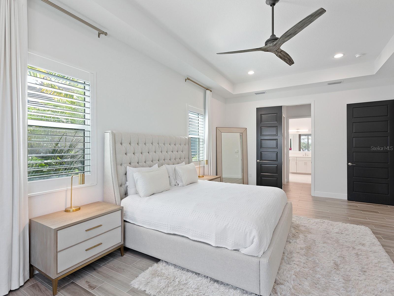 LAKEHOUSE COVE AT WATERSIDE - Residential