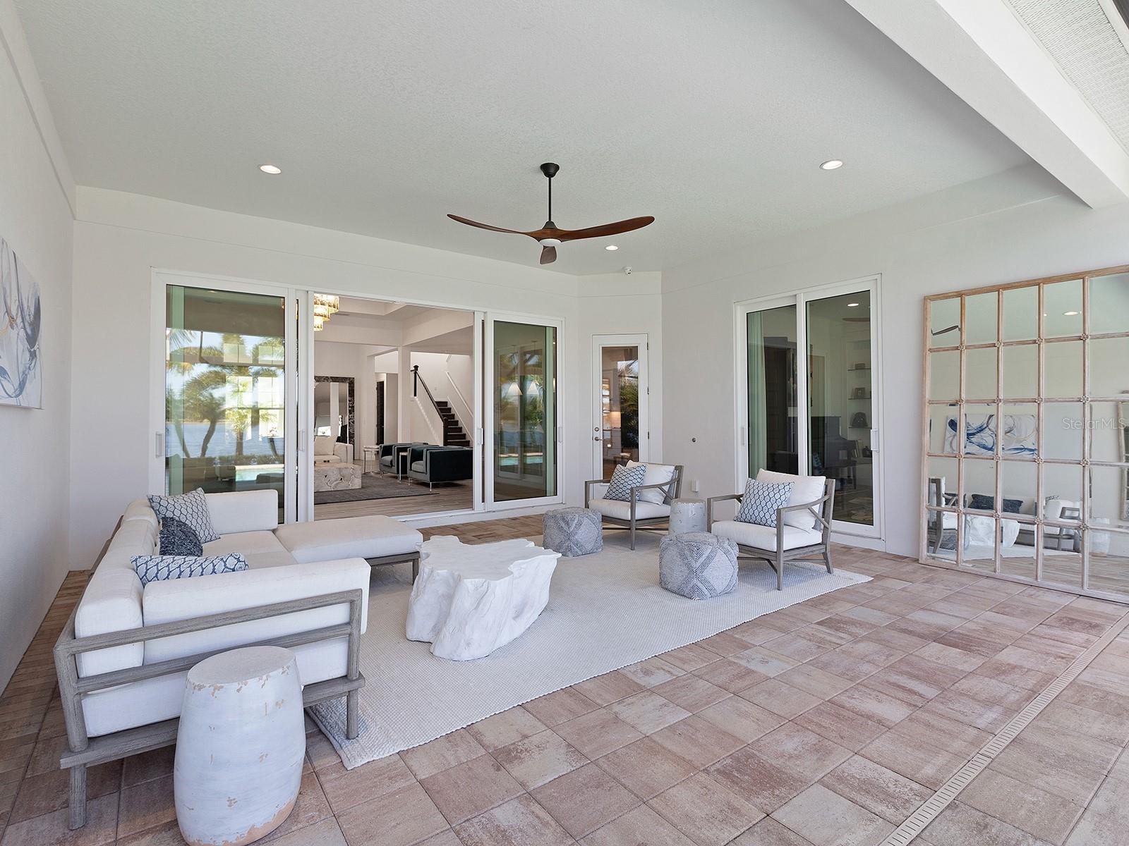 LAKEHOUSE COVE AT WATERSIDE - Residential