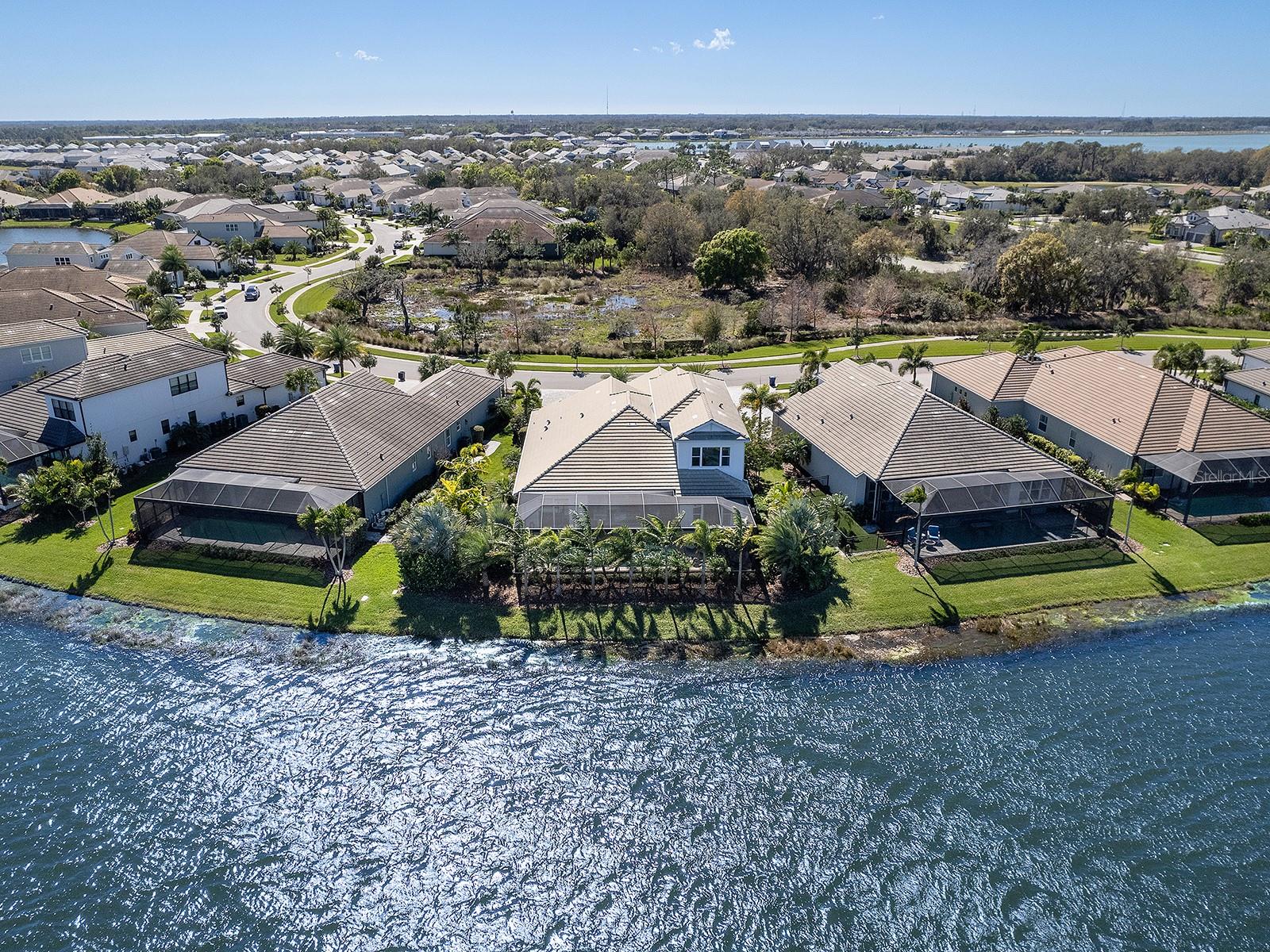 LAKEHOUSE COVE AT WATERSIDE - Residential