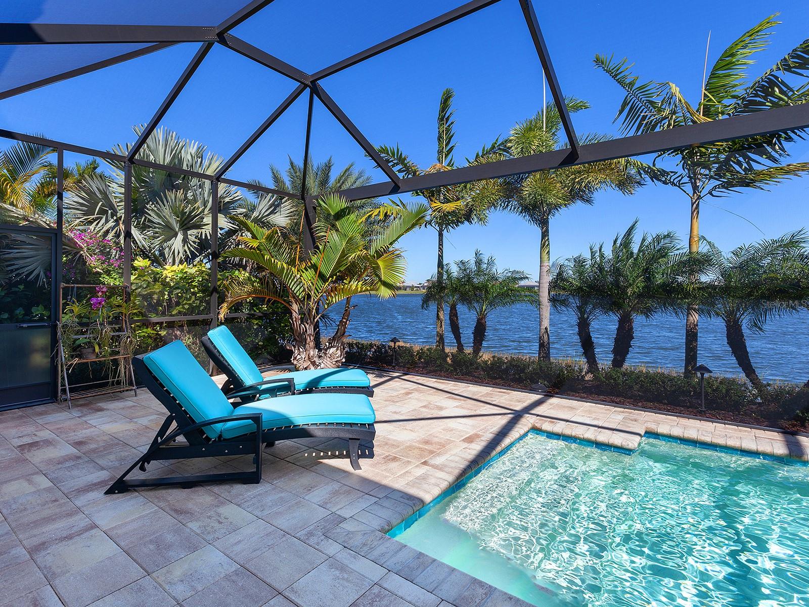 LAKEHOUSE COVE AT WATERSIDE - Residential