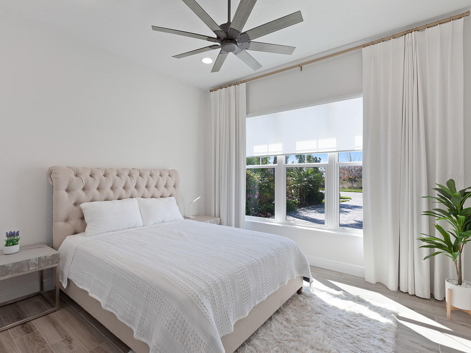 LAKEHOUSE COVE AT WATERSIDE - Residential