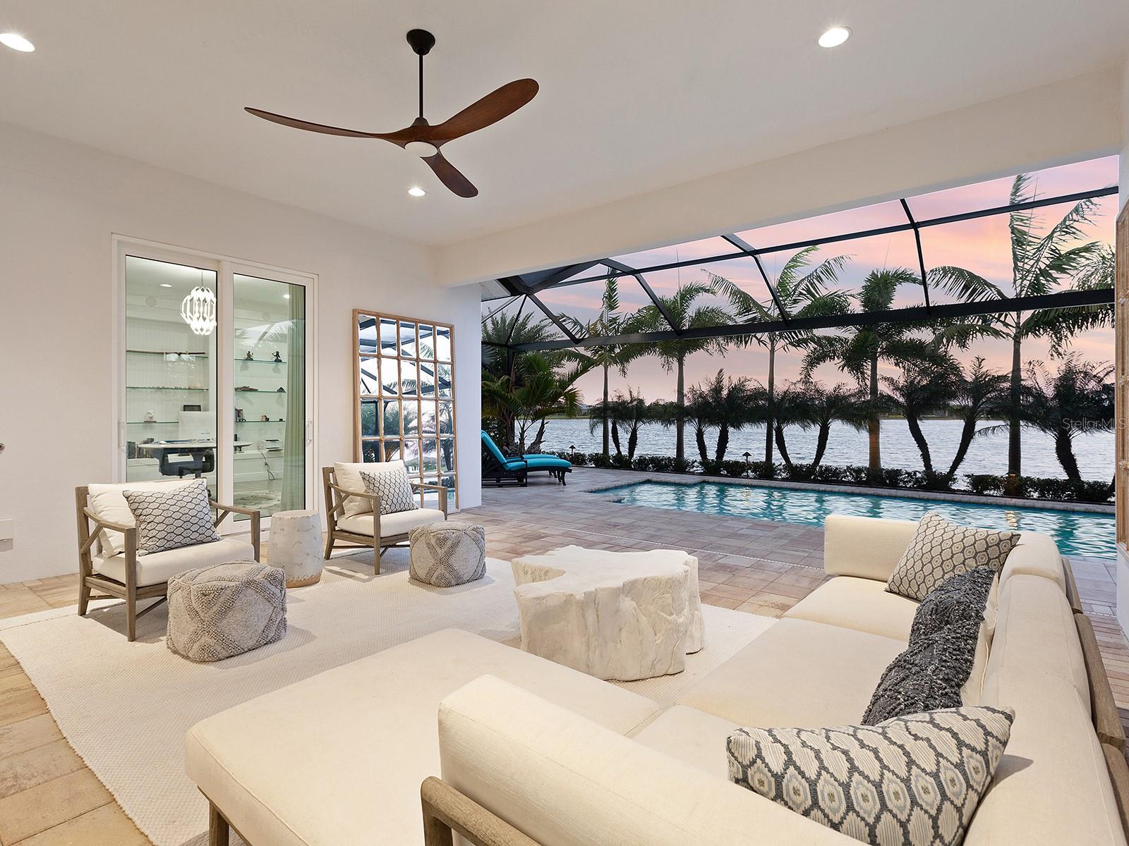 LAKEHOUSE COVE AT WATERSIDE - Residential